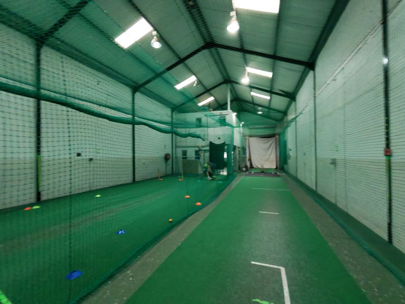 352m2 Industrial Warehouse To Let in Asla Park, Strand - Photo 2