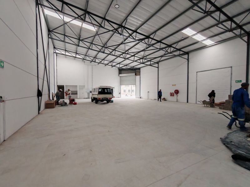 Brand New Modern 484m2 Warehouse For Sale in Firgrove Industrial Estate , Somerset West. - Photo 6
