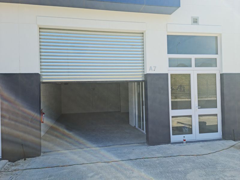 54m2 Industrial Unit TO LET in Asla Park,  Strand. - Photo 4