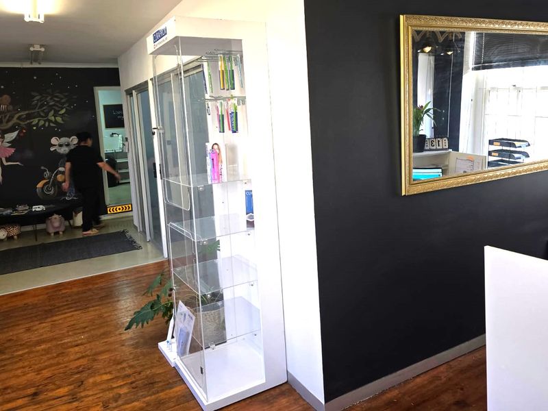 Space in popular Hoog & Droog! - Photo 3