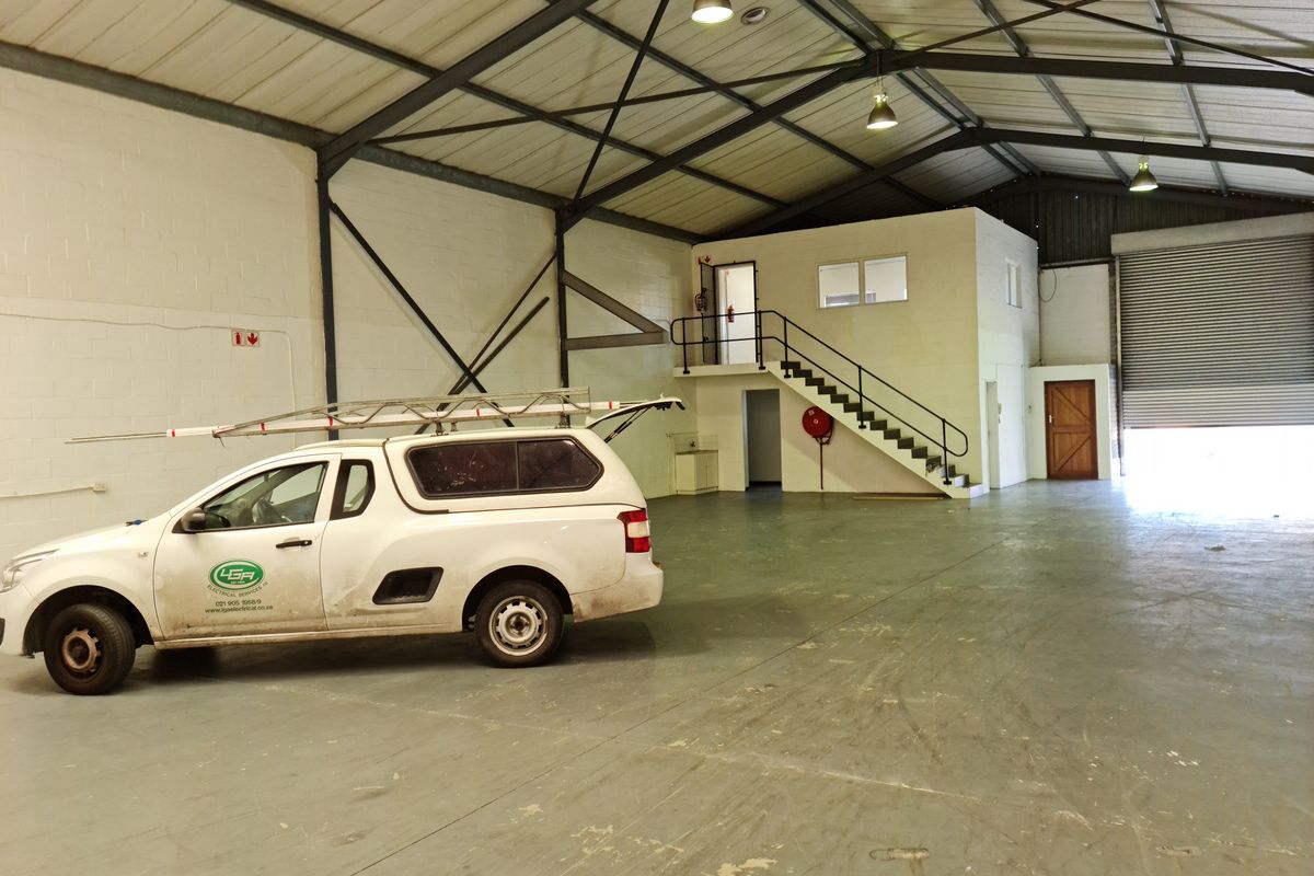 325m2 Warehouse TO LET | FOR RENT in Saxenburg Park - Photo 5