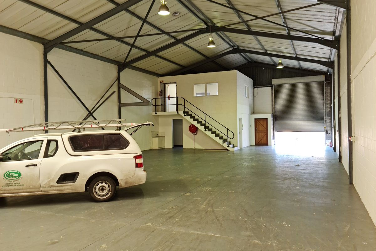325m2 Warehouse TO LET | FOR RENT in Saxenburg Park - Photo 2