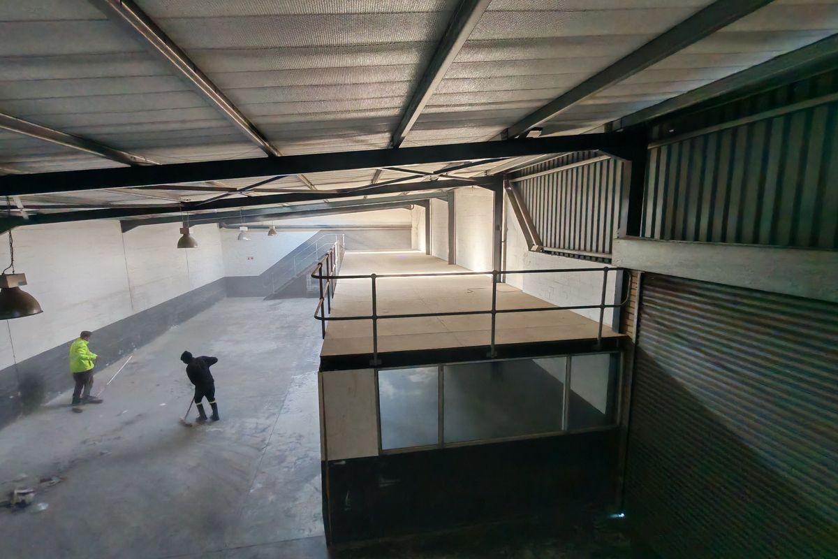 330m2 Warehouse TO LET in Somerset West Business Park. - Photo 4