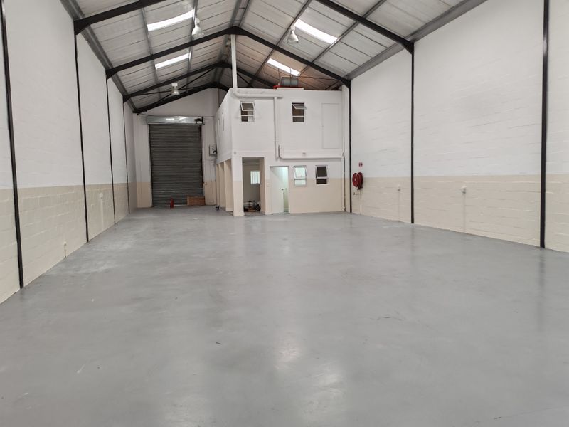644m2 Industrial Warehouse To Let in Asla Park, Strand. - Photo 7