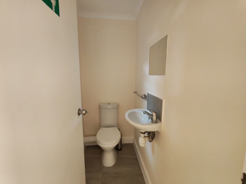 644m2 Industrial Warehouse To Let in Asla Park, Strand. - Photo 8