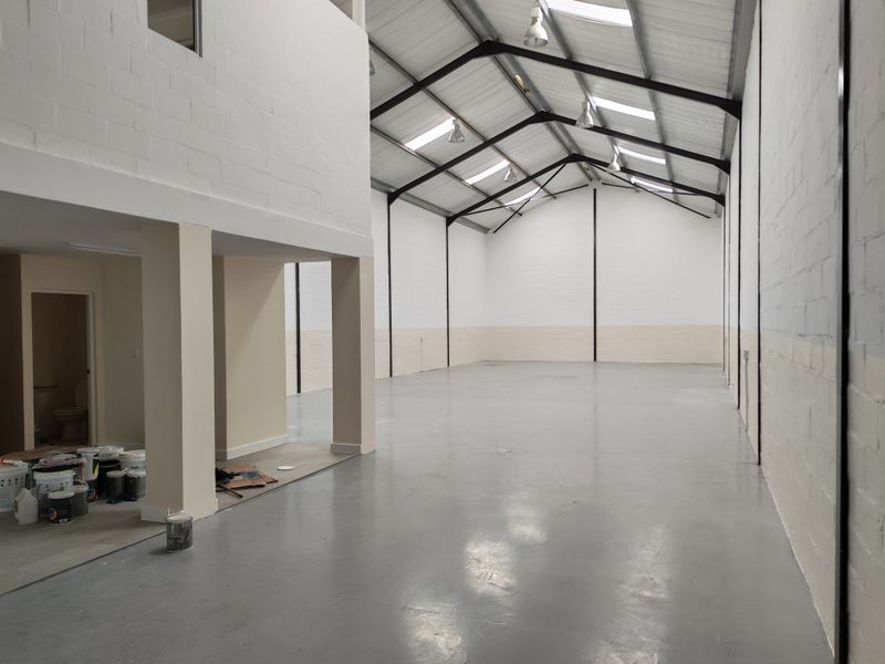644m2 Industrial Warehouse To Let in Asla Park, Strand. - Photo 5