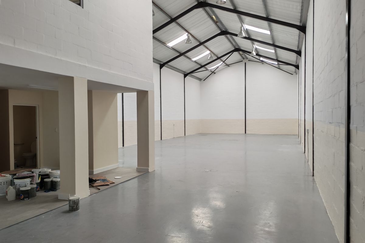 644m2 Industrial Warehouse To Let in Asla Park, Strand. - Photo 5