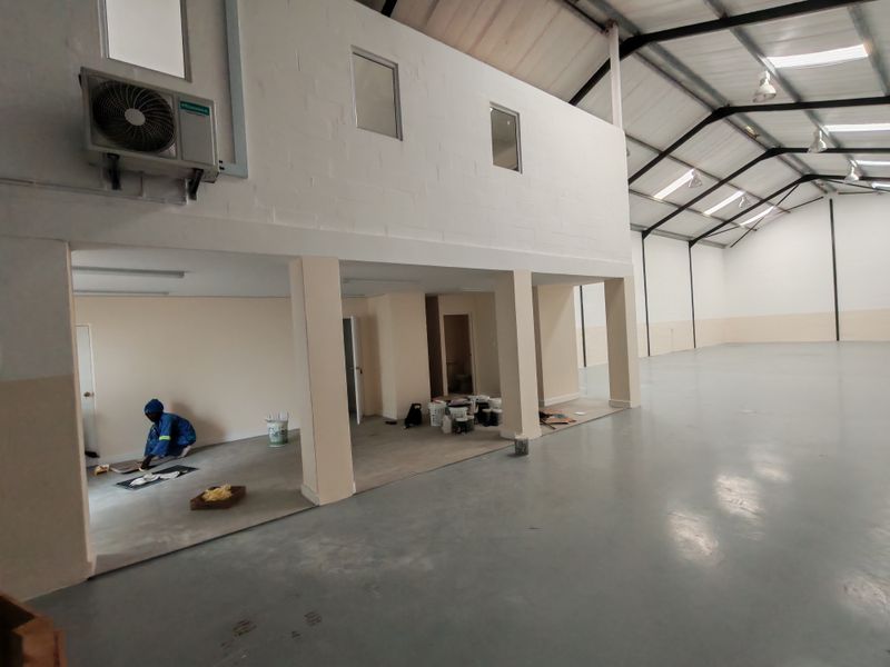 644m2 Industrial Warehouse To Let in Asla Park, Strand. - Photo 4