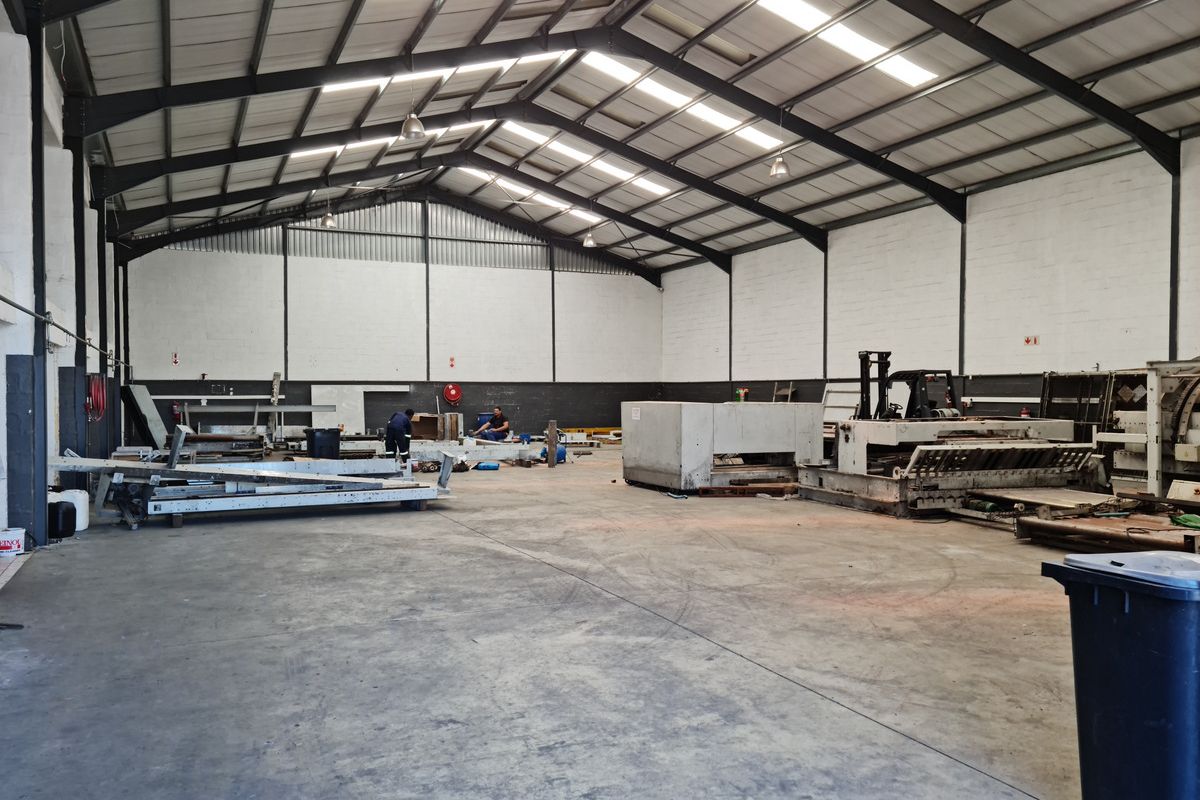 1199m2 Warehouse For Sale in Saxenburg Park 2 , Blackheath - Photo 2
