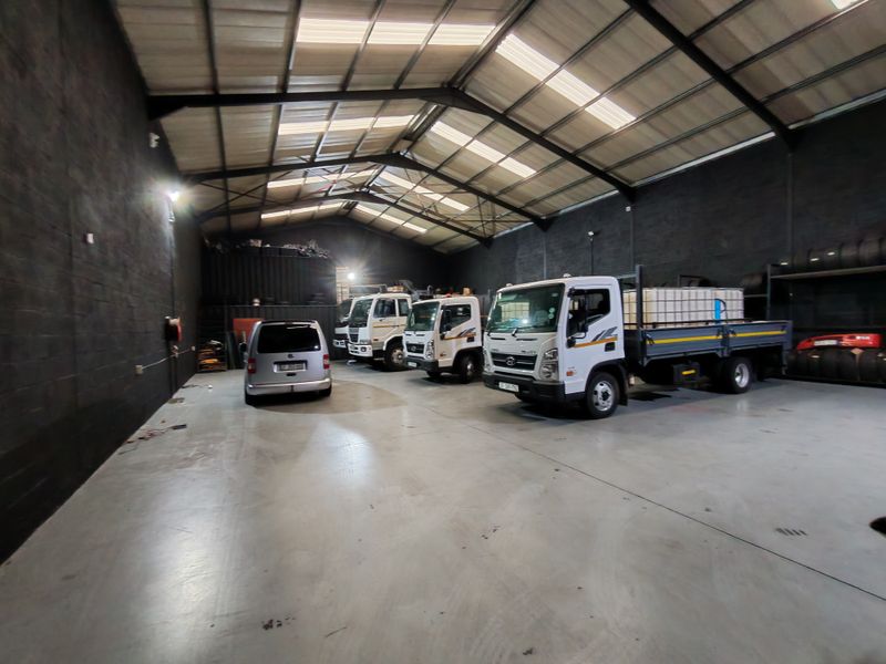 955m2 Warehouse For Sale in Saxenburg Park 2 , Blackheath - Photo 2