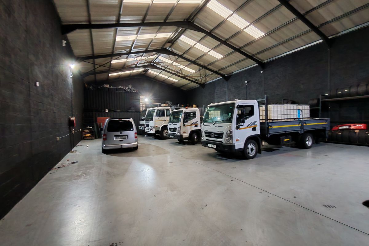 477m2 Warehouse To Let in Saxenburg Park 2 , Blackheath - Photo 2