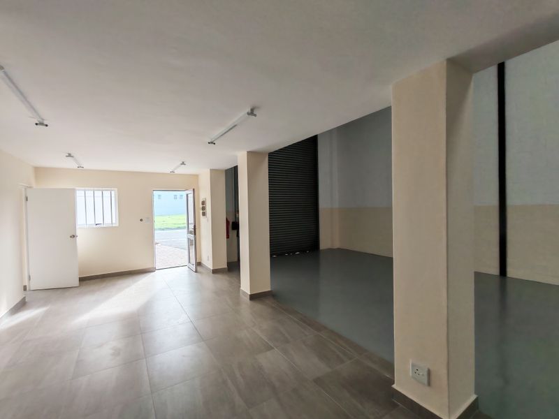352m2 Warehouse To Let in Asla Park, Strand - Photo 6