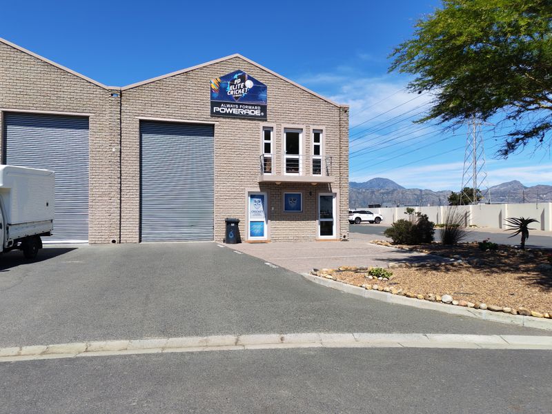 352m2 Warehouse To Let in Asla Park, Strand - Photo 2