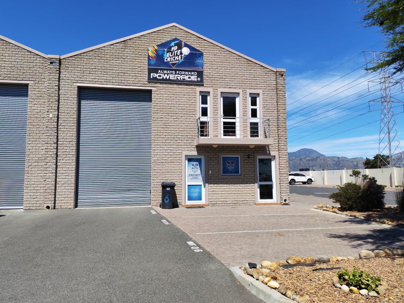 352m2 Warehouse To Let in Asla Park, Strand - Photo 3