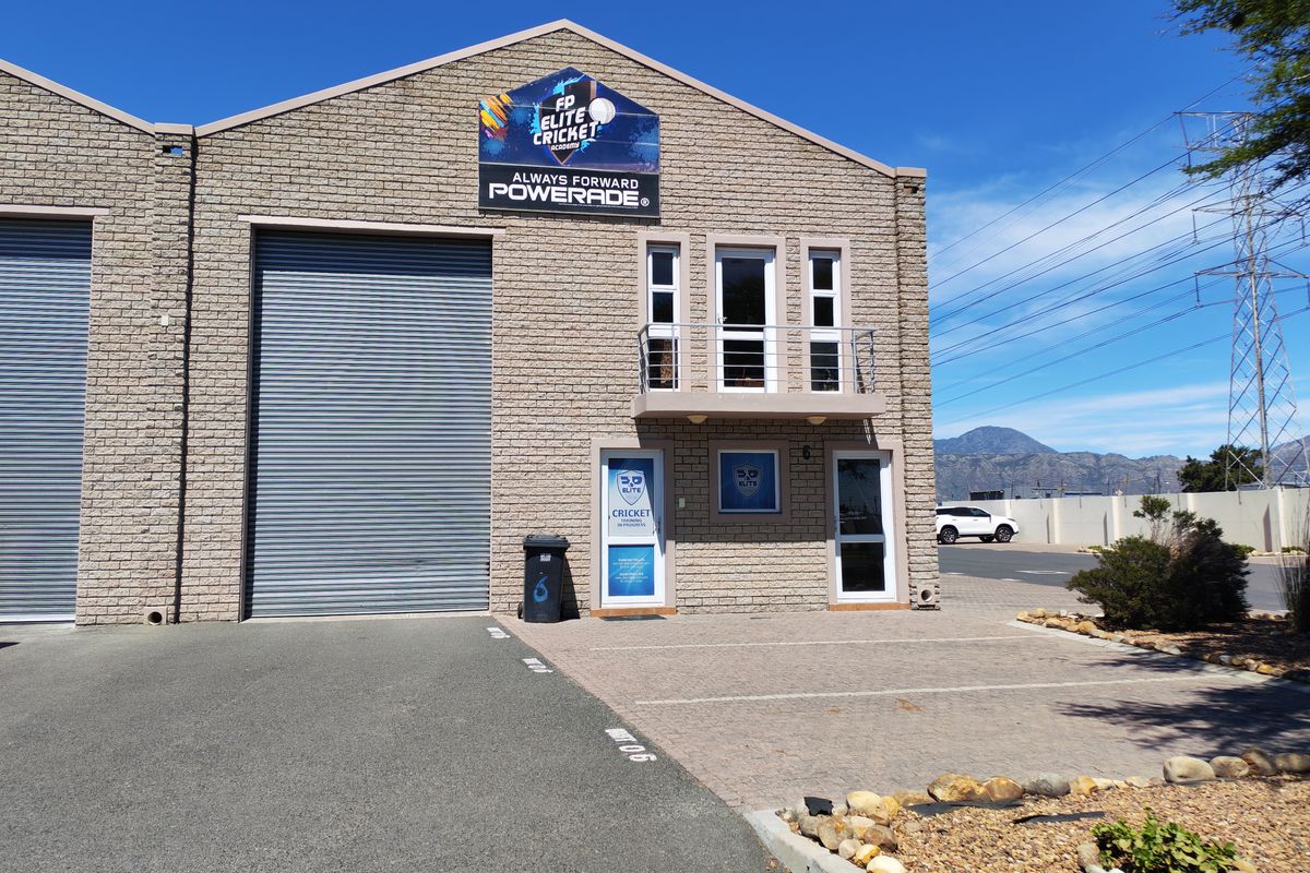 352m2 Warehouse To Let in Asla Park, Strand - Photo 3
