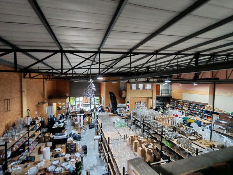 665m2 Warehouse TO LET | FOR RENT in Saxenburg Park. - Photo 2