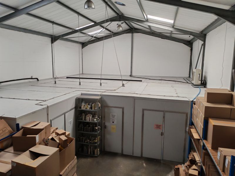 325m2 Warehouse TO LET | FOR RENT in Saxenburg Park - Photo 5