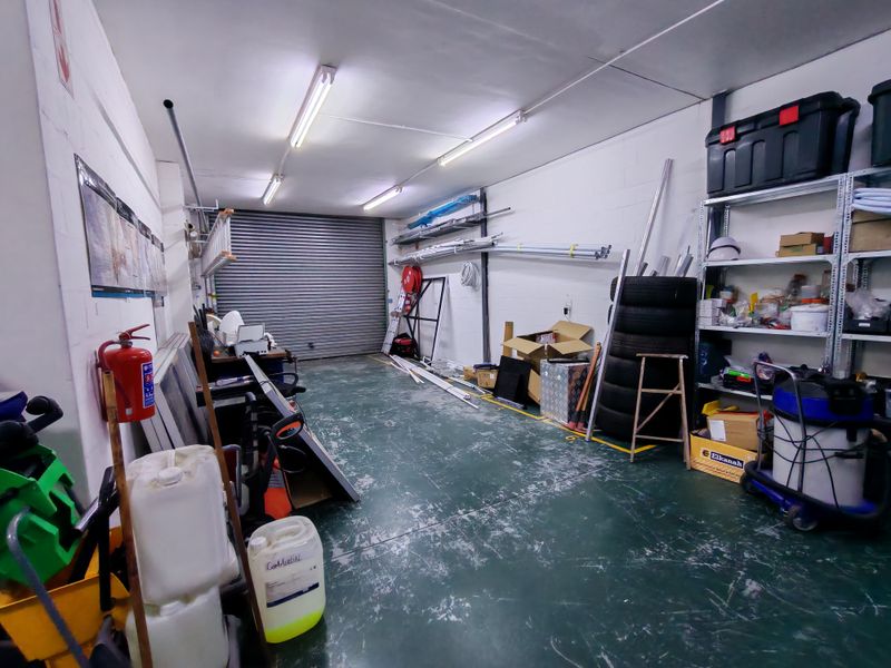 191m2 Warehouse TO LET in Saxenburg Park 1 - Photo 3