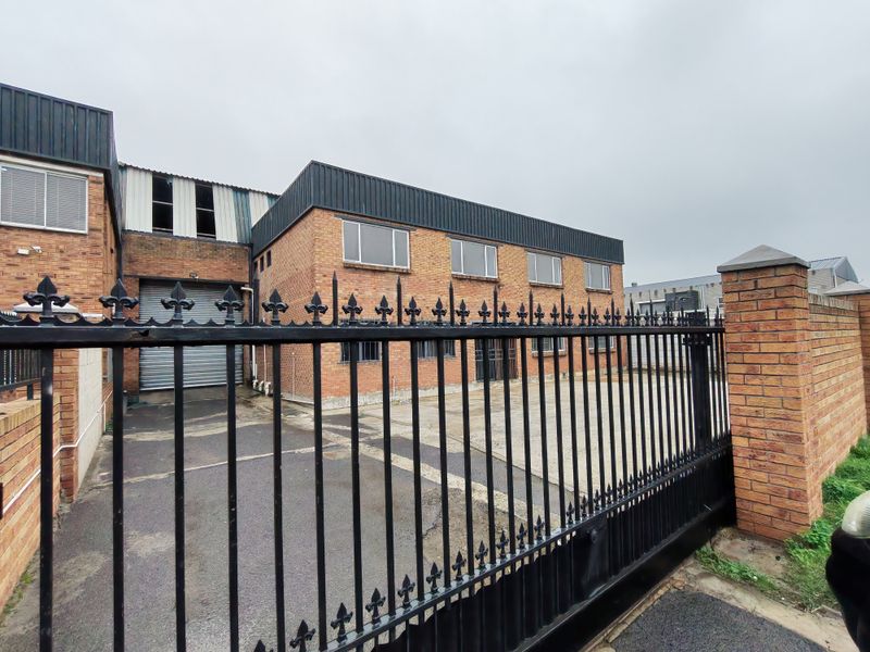 1300m2 Industrial Property To Let in Blackheath - Photo 10