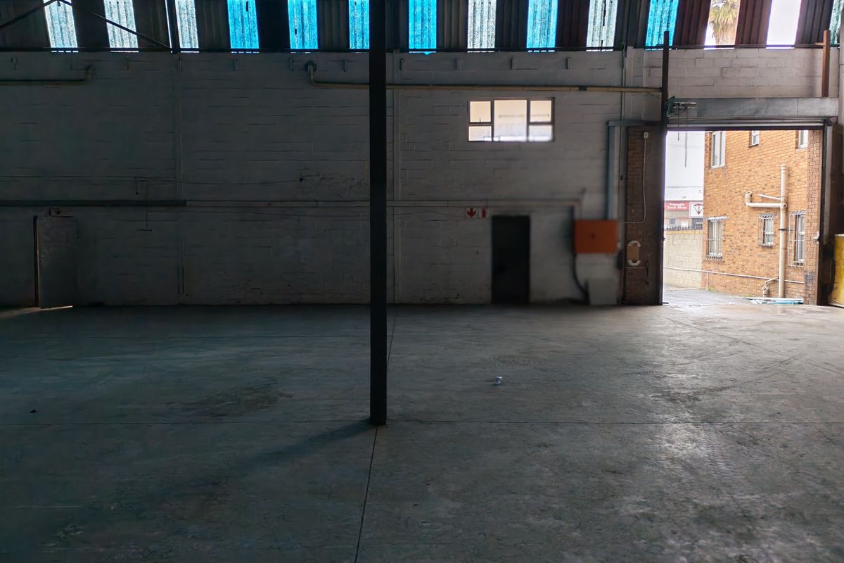 1300m2 Industrial Property To Let in Blackheath - Photo 5