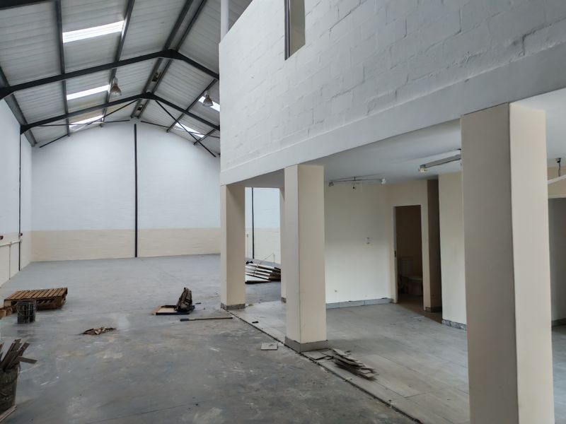 300m2 Industrial Warehouse To Let in Asla Park, Strand - Photo 4