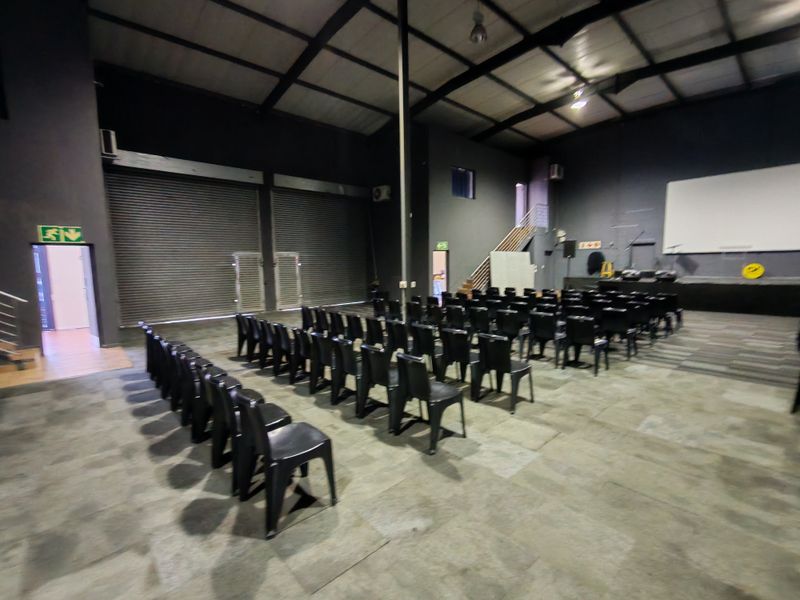 600m2 Warehouse TO LET / TO SHARE in Saxenburg Park 1 , Blackheath - Photo 2