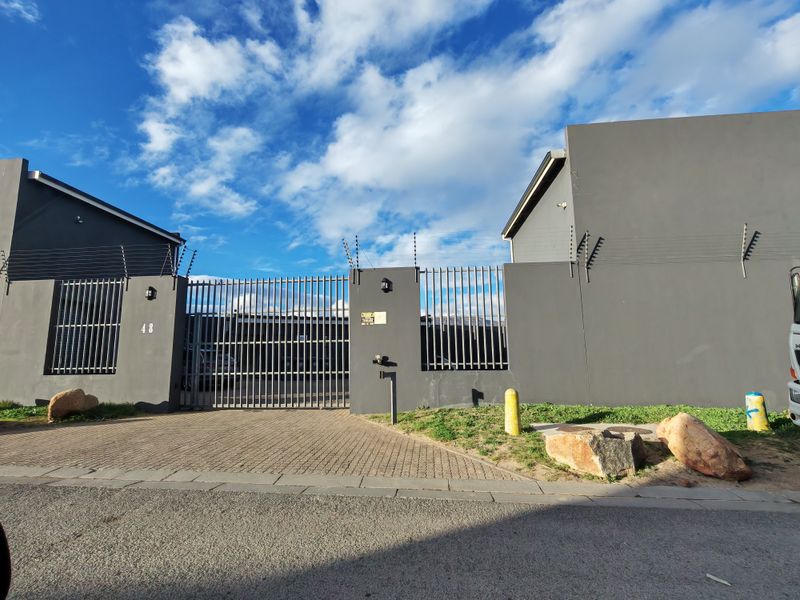 43m2 Storage Units For Sale in Broadlands Industrial, Strand - Photo 4