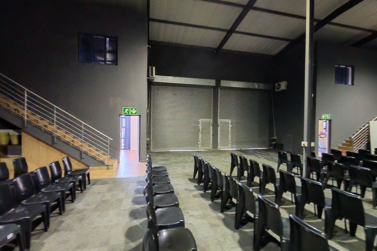 300m2 Warehouse TO LET / TO SHARE in Saxenburg Park 1 , Blackheath - Photo 5