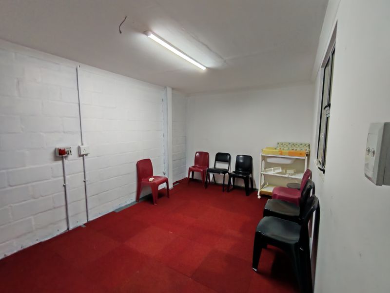 300m2 Warehouse TO LET / TO SHARE in Saxenburg Park 1 , Blackheath - Photo 3