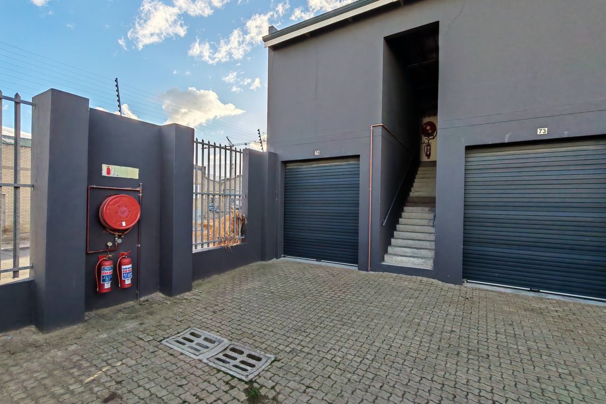 43m2 Storage Units For Sale in Broadlands Industrial, Strand - Photo 5
