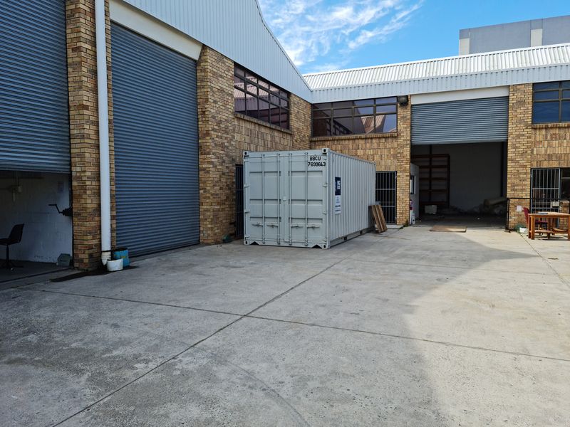Modern 1152m2 Warehouse TO LET in Saxenburg Park, Blackheath - Photo 9