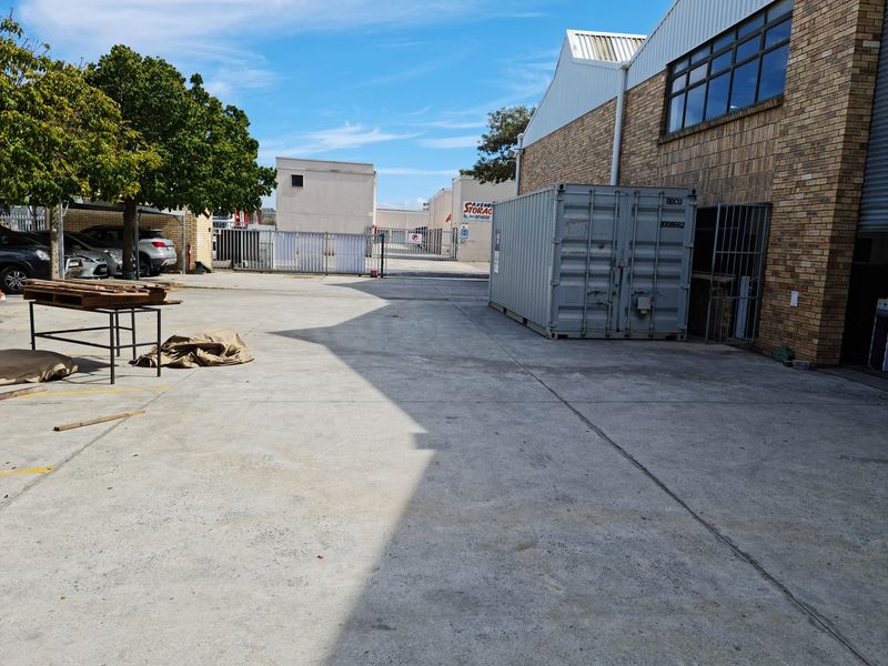 Modern 1152m2 Warehouse TO LET in Saxenburg Park, Blackheath - Photo 3