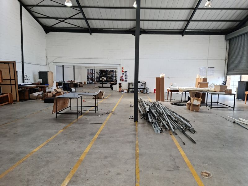 Modern 1152m2 Warehouse TO LET in Saxenburg Park, Blackheath - Photo 5