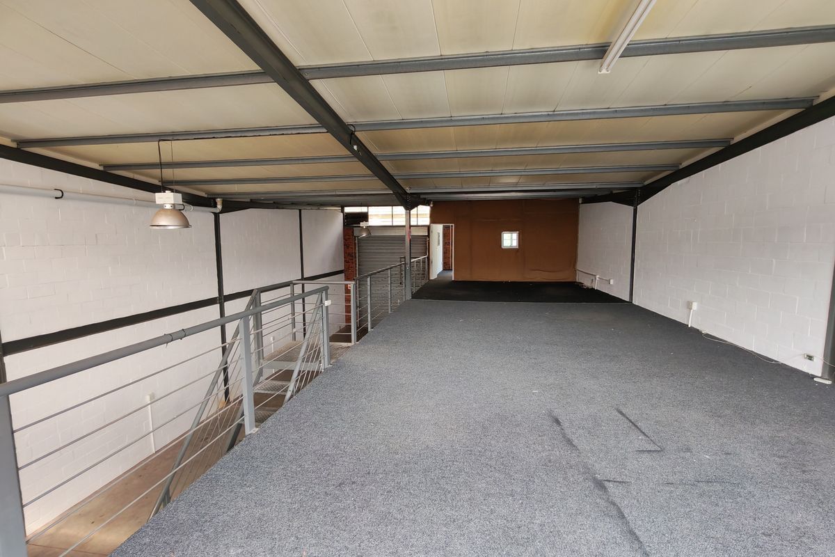 319m2 Warehouse TO LET in Saxenburg Park. - Photo 5