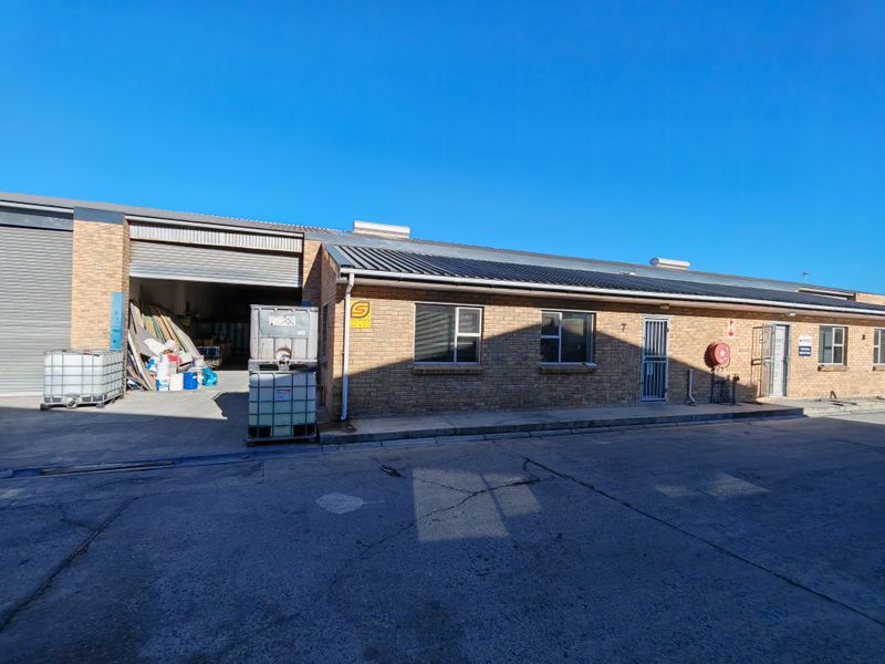 410m2 Warehouse TO LET in the Strand. - Photo 6