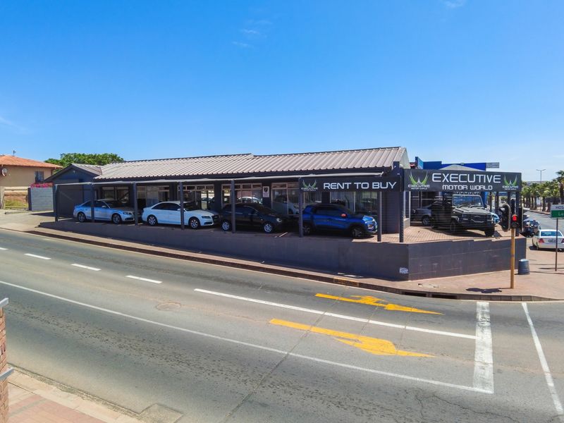 Prime Commercial/Business Property for Sale – Corner Stand with Excellent Exposure on Saldanha Road, - Photo 3