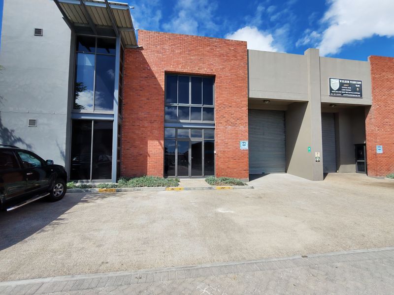 547m2 A-grade  Industrial Warehouse To Let in Stikland Industria - Photo 2