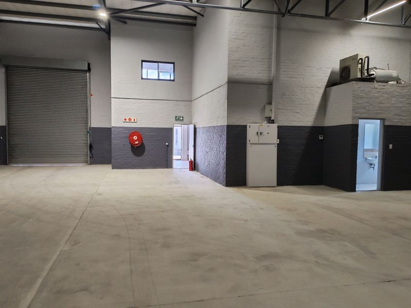 547m2 A-grade  Industrial Warehouse To Let in Stikland Industria - Photo 5