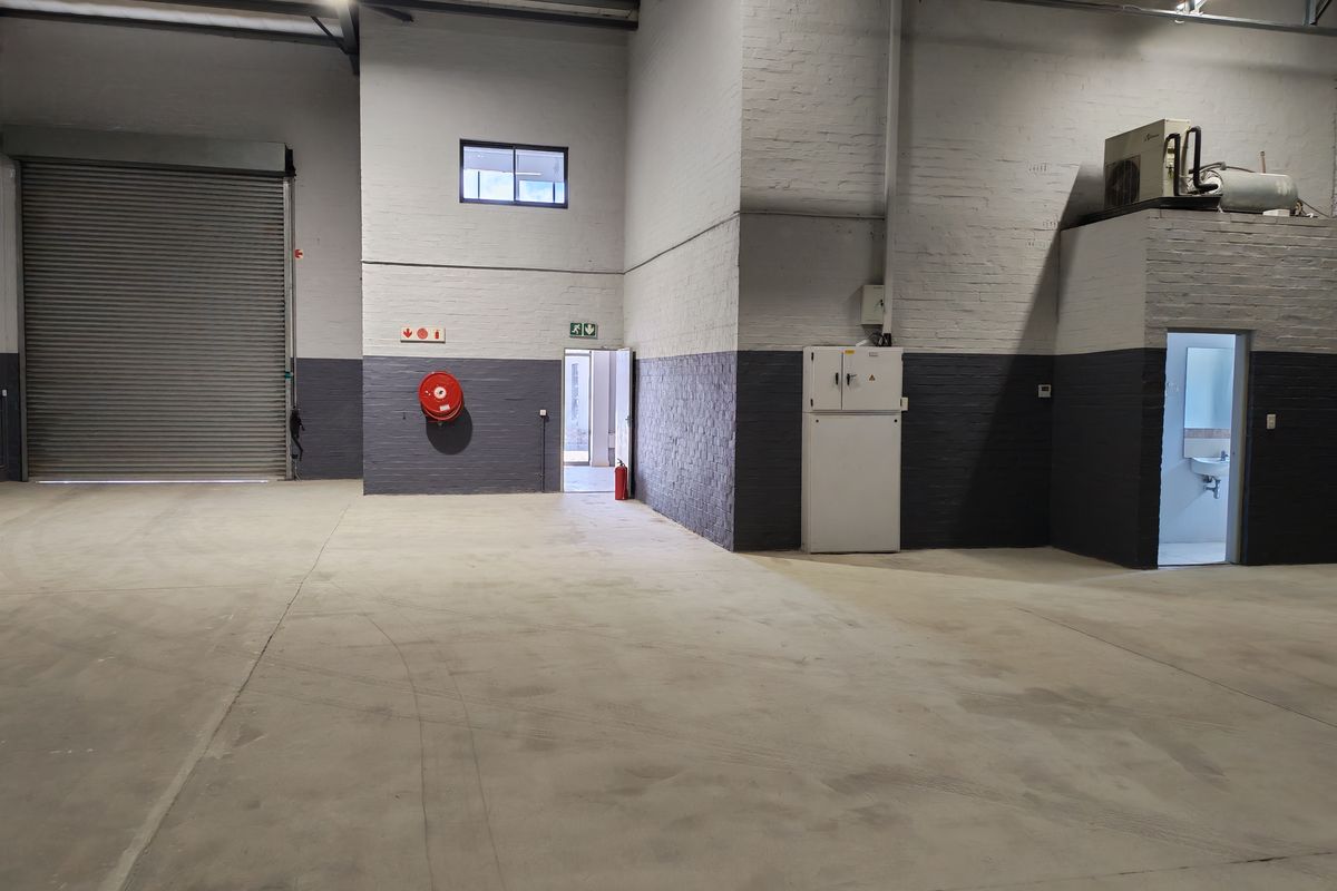 547m2 A-grade  Industrial Warehouse To Let in Stikland Industria - Photo 5