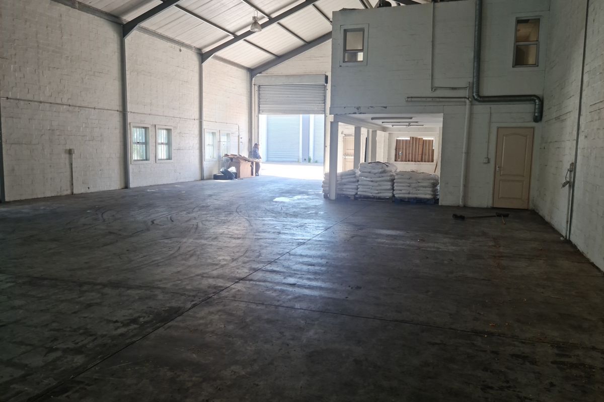 376m2 Industrial Warehouse To Let | For Rent in Asla Park, Strand - Photo 3