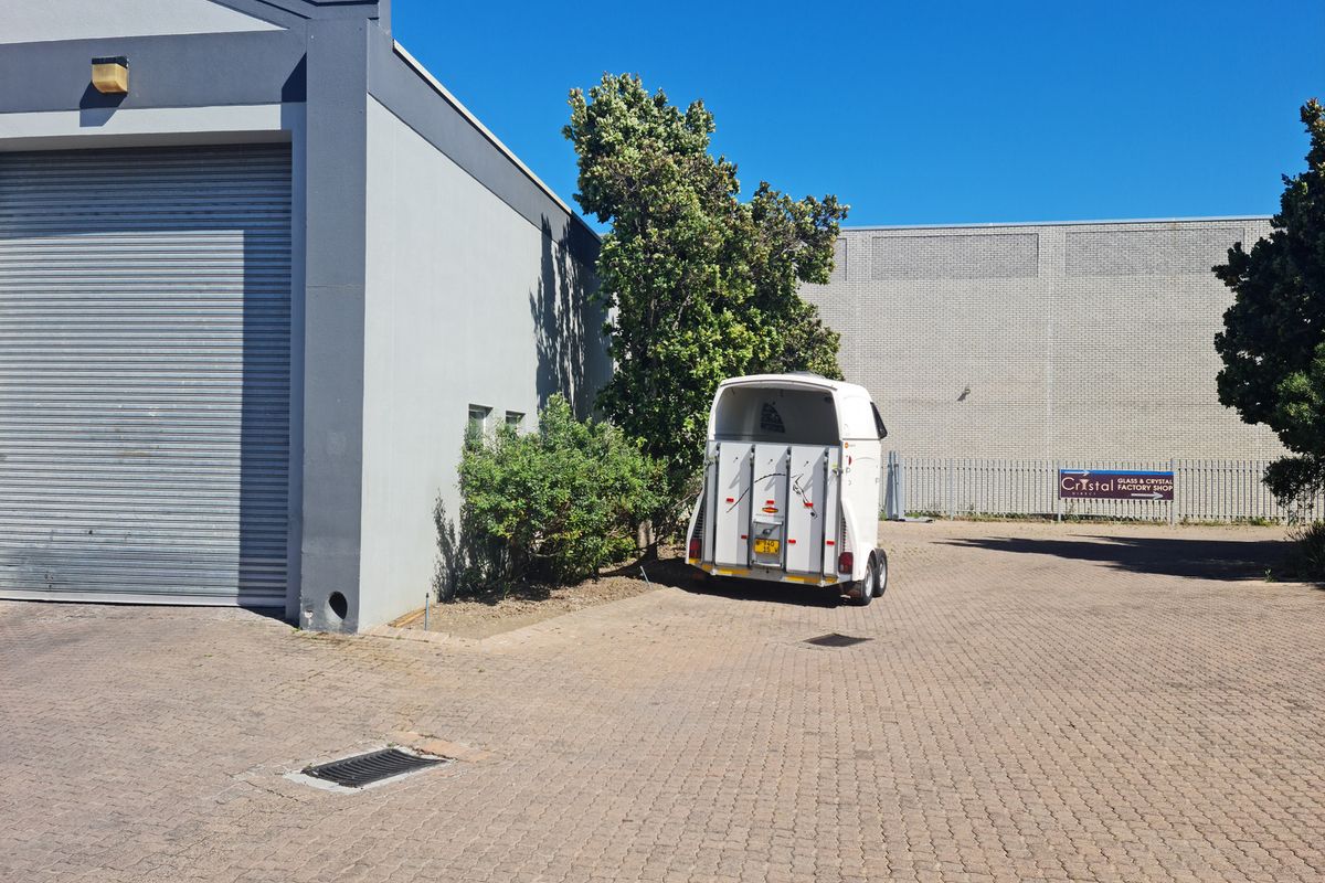 376m2 Industrial Warehouse To Let | For Rent in Asla Park, Strand - Photo 4