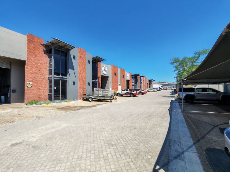 221m2 A-grade  Industrial Warehouse To Let in Stikland Industria - Photo 10
