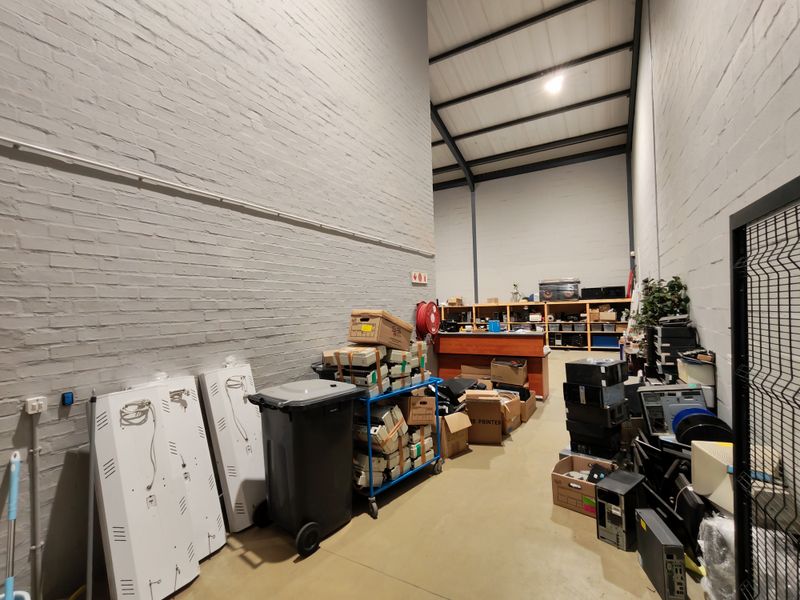 221m2 A-grade  Industrial Warehouse To Let in Stikland Industria - Photo 9