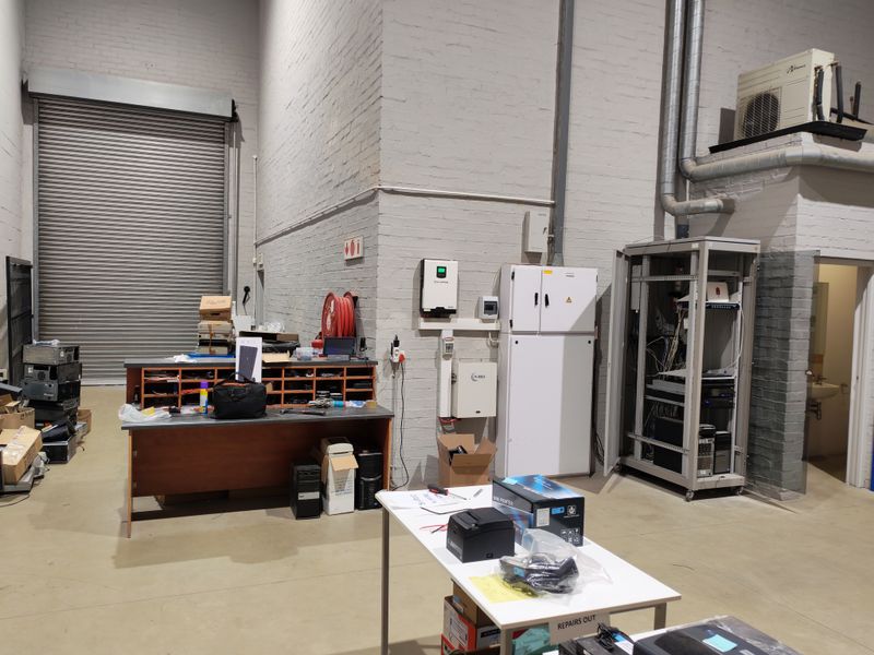 221m2 A-grade  Industrial Warehouse To Let in Stikland Industria - Photo 2