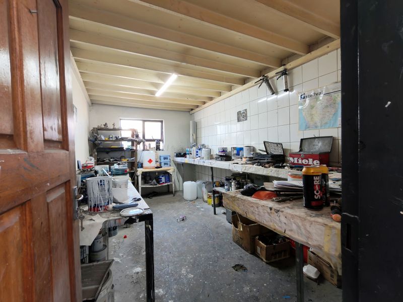 4000m2 Industrial Property For Sale in Broadlands Strand - Next to the N2 - Photo 10