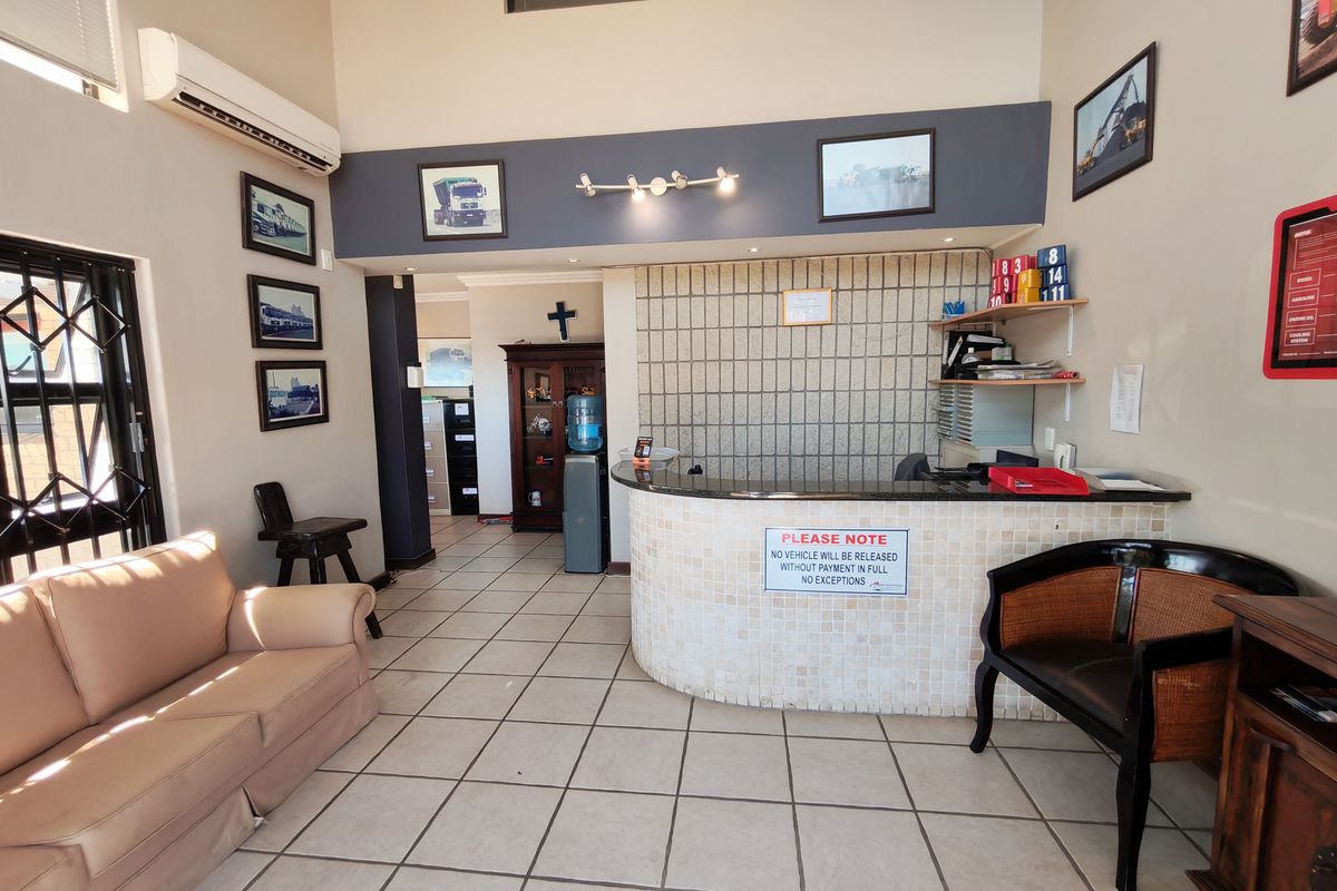 4000m2 Industrial Property For Sale in Broadlands Strand - Next to the N2 - Photo 4