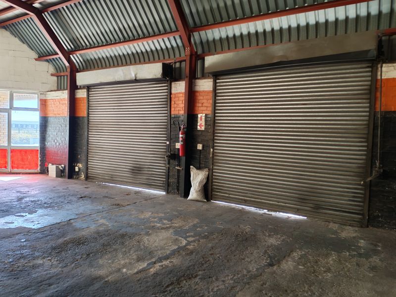 388m2 Warehouse / Retail Unit TO LET in Somerset West Business Park - Photo 7