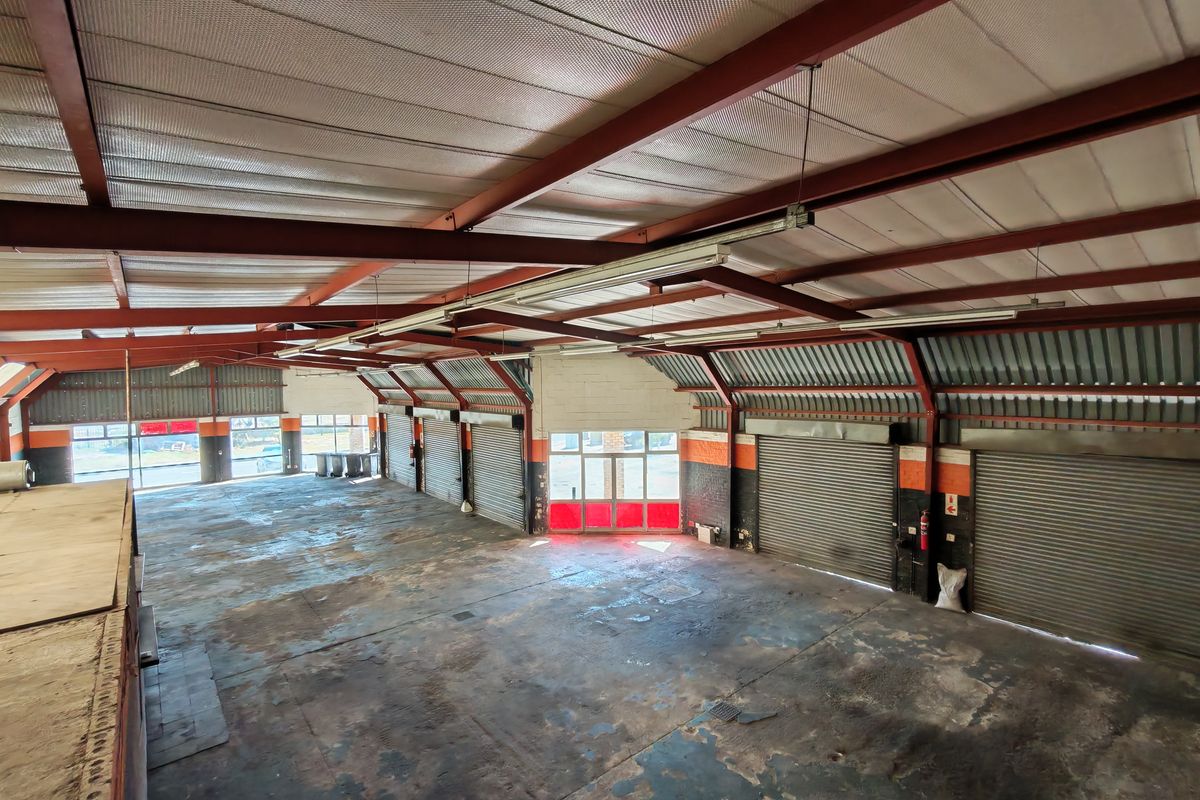 388m2 Warehouse / Retail Unit TO LET in Somerset West Business Park - Photo 3