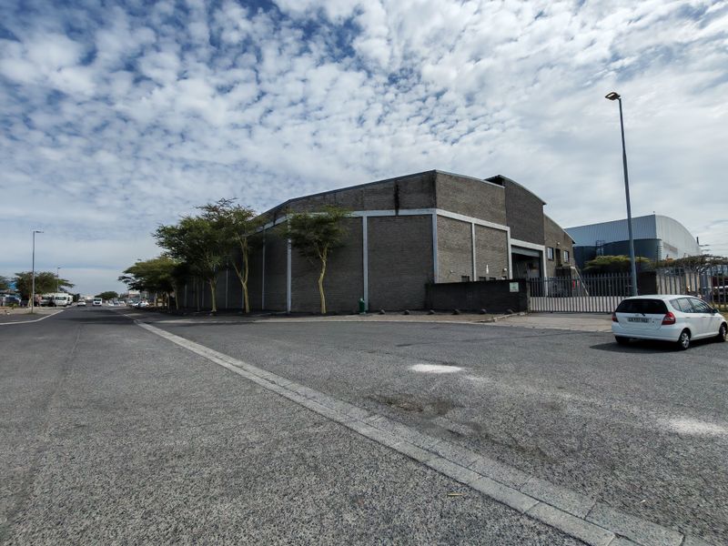 4883m2 Industrial Property For Sale in Saxenburg Park 1 - Photo 4