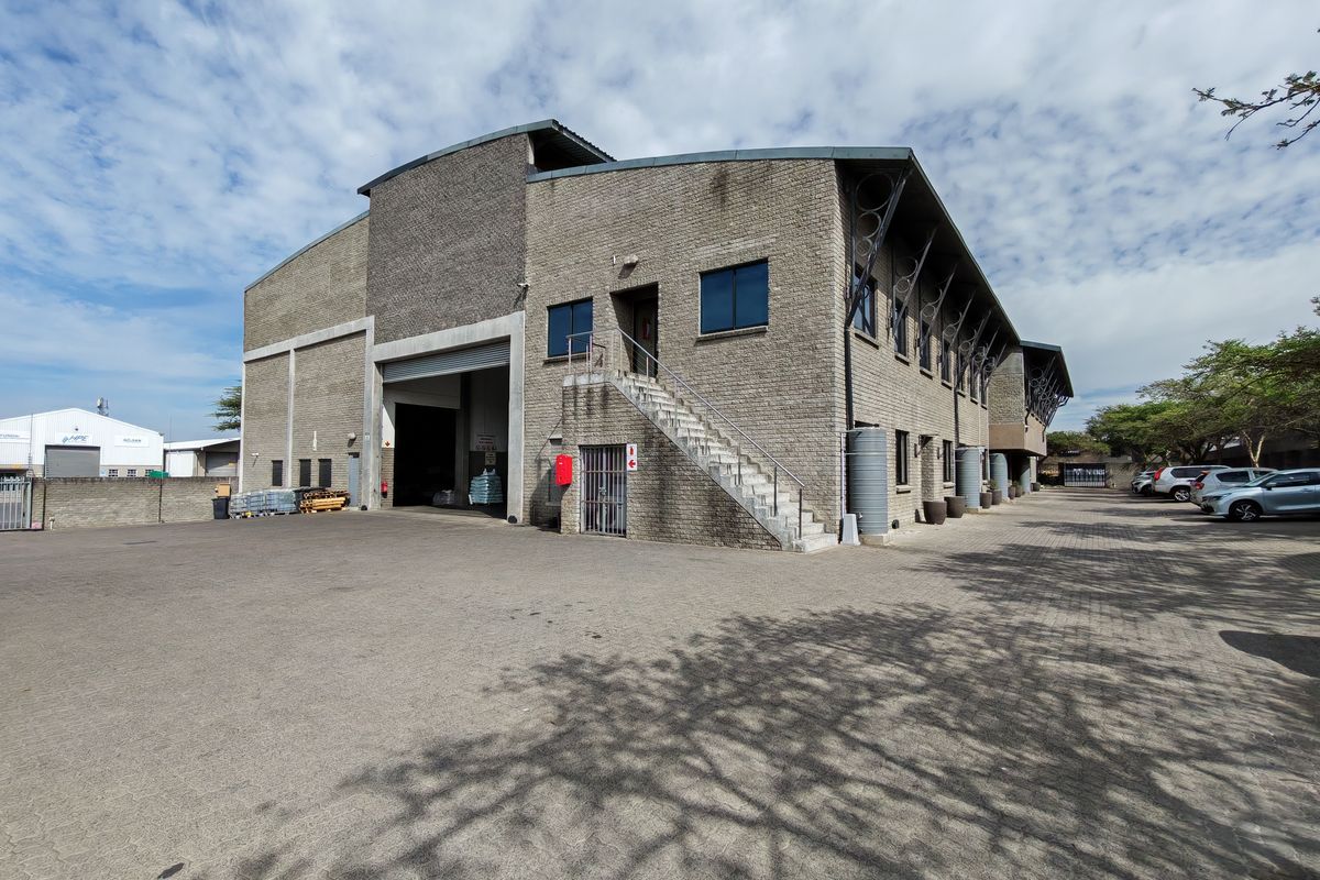 1651m2 Industrial Warehouse TO LET in Saxenburg Park 1 - Photo 2